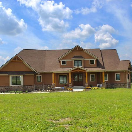 Purple Skies Homestead North Royalton Exterior foto